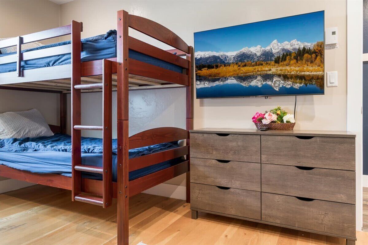 6 bedrooms, iron/ironing board, travel crib, WiFi