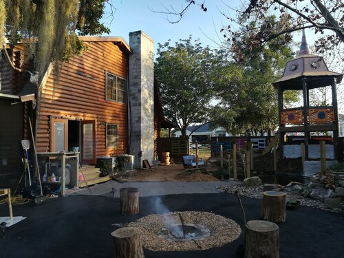 Mystic Cabin Retreat Home w/pool near Orlando, close to Disney! 