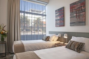 Literie hypoallergénique, surmatelas, coffres-forts dans les chambres