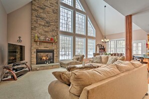 Téléviseur connecté, foyer, bureau, écran d’ordinateur