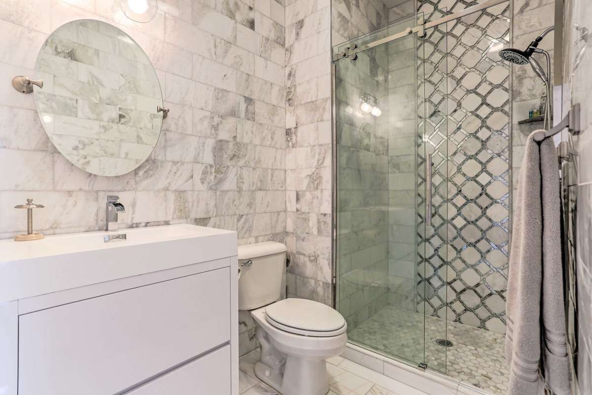 Luxury Retreat 5 Star Location  Hot Tub, Waterparks, Casino, Kayak, Ski Resorts