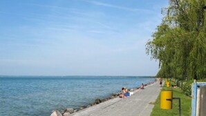 Nær stranden
