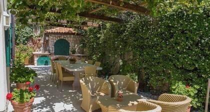 VinodolSun Villa Mediterran; luxury for 14 pers. Pool, sauna, tennis, outdoor kitchen
