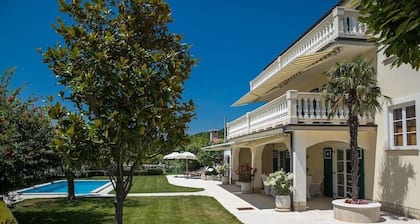 VinodolSun Villa Mediterran; luxury for 14 pers. Pool, sauna, tennis, outdoor kitchen