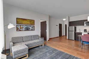 Flat-screen TV - TownePlace Suites by Marriott Columbus Dublin (Dublin)