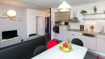 Apartment (Two-Bedroom Apartment) | Dining room