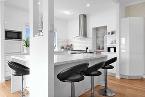 Oppvaskmaskin og kjøkkenutstyr