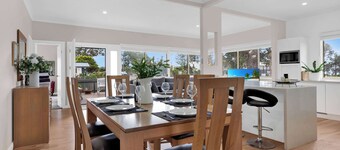 Whale Song - pet-friendly home steps to the beach