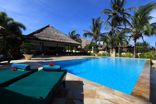 Villa Bunga Melati - Bali Holiday Villa at the beach