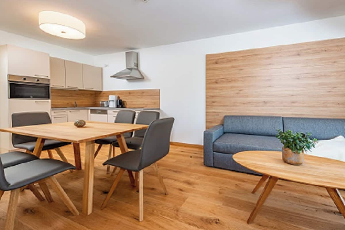 3 Schlafzimmer, Daunenbettdecken, Zimmersafe, Schreibtisch