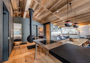 Deluxe Penthouse mit Balkon und Panoramablick | Wohnbereich