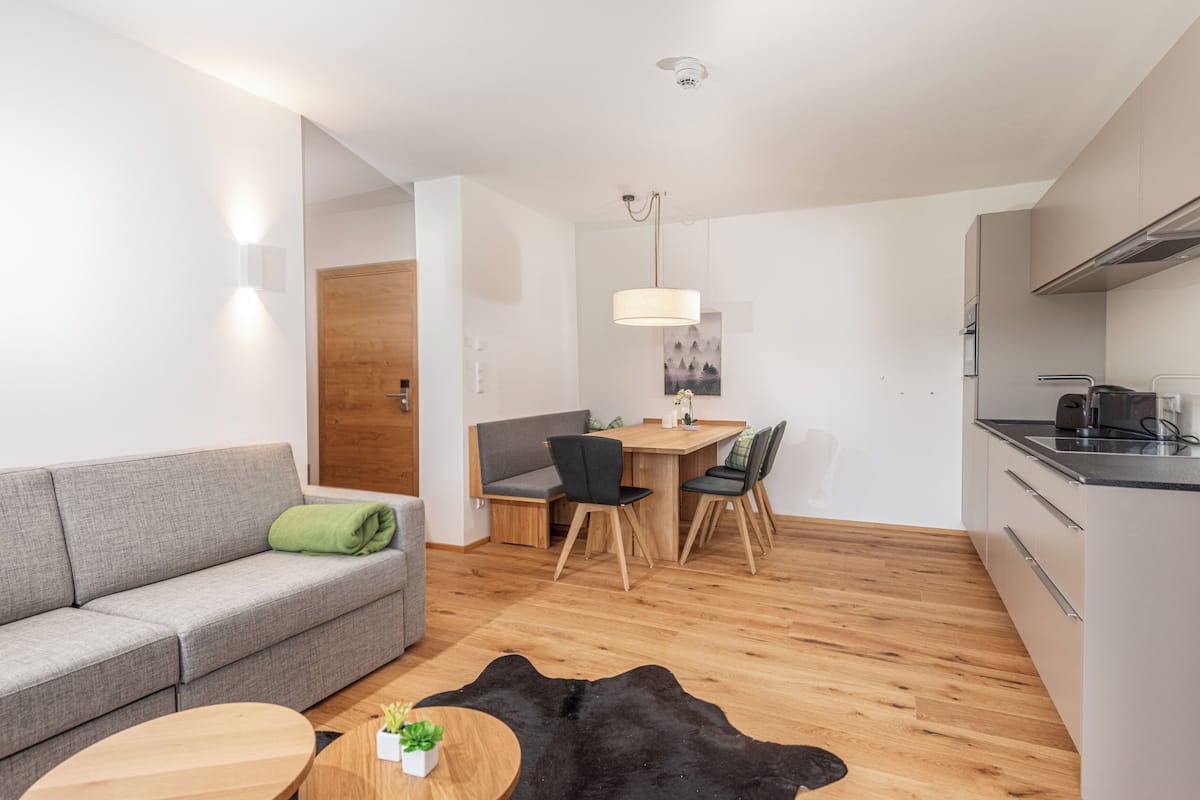 Superior appartement | 2 slaapkamers, donzen dekbedden, een kluis op de kamer, een bureau