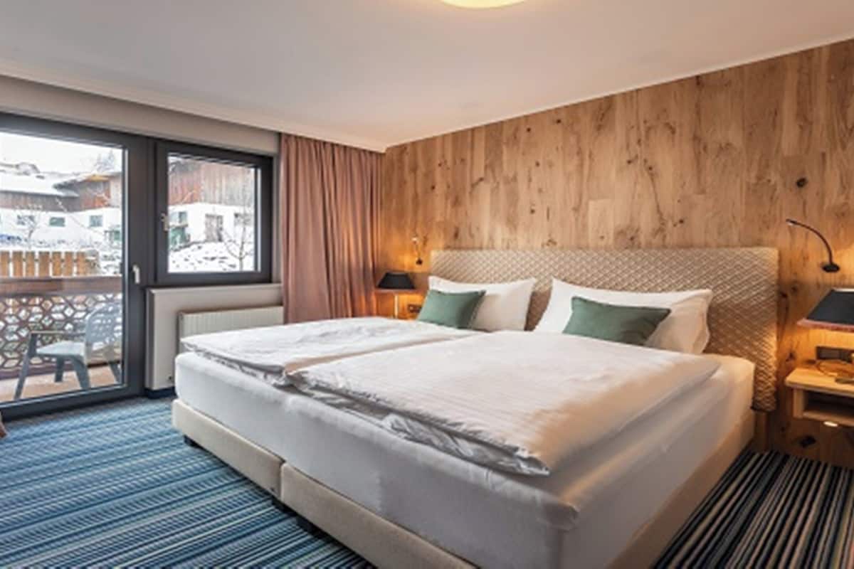 Suite Deluks, balkon, pemandangan gunung (Erzherzog Johann) | Brankas, meja kerja, kedap suara, dan Wi-Fi gratis