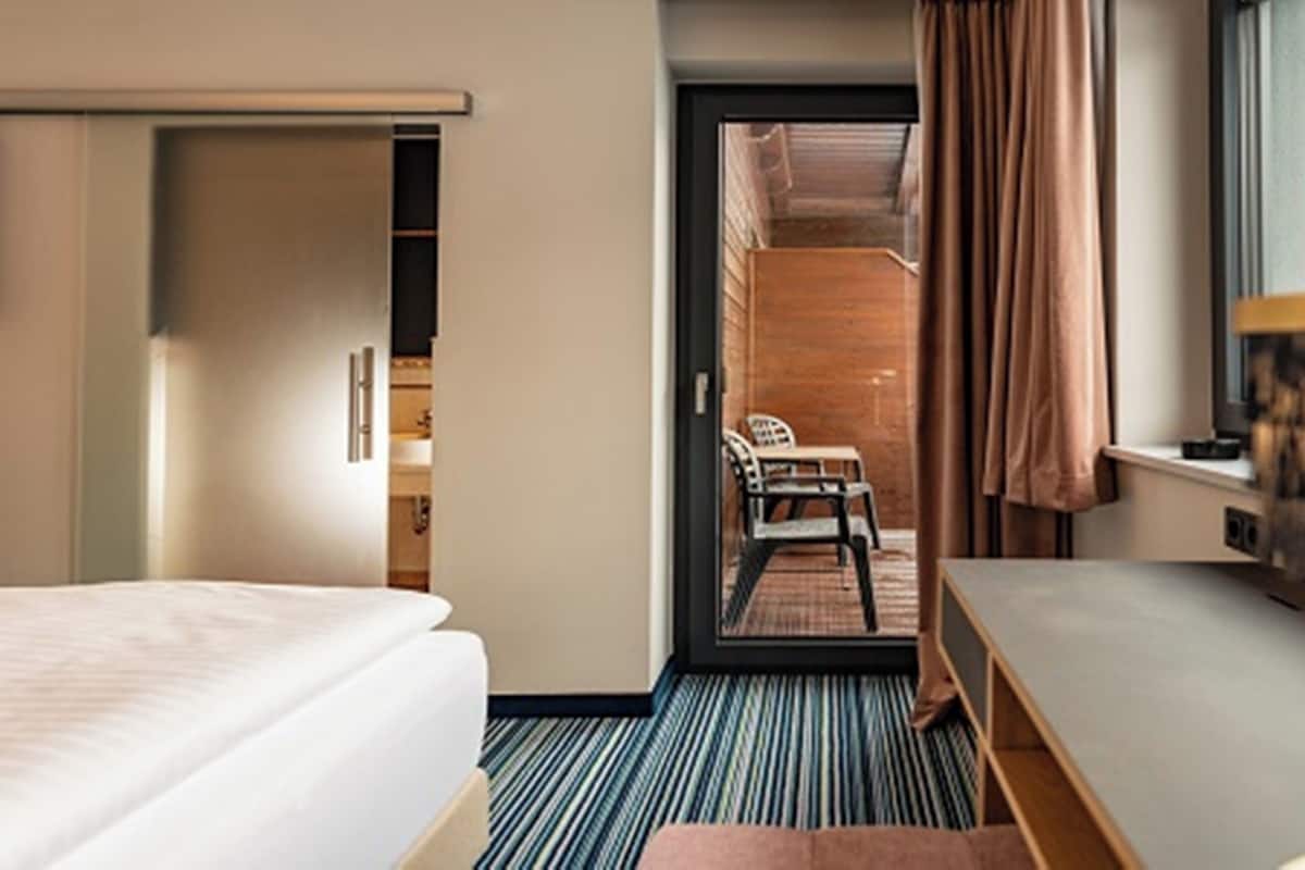 Kamar Double Comfort, balkon | Brankas, meja kerja, kedap suara, dan Wi-Fi gratis