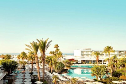 Sunwing Sandy Bay Beach