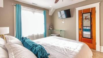 2 habitaciones, escritorio, tabla de planchar con plancha y wifi gratis