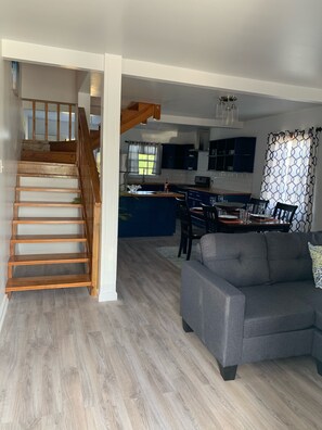 Interior - THE RADCLIFFE - Luxury townhome 7 mins walk to Beach, restaurants, bars.  (Saint John)