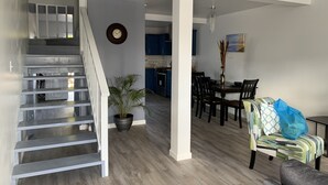 Interior - THE RADCLIFFE - Luxury townhome 7 mins walk to Beach, restaurants, bars.  (Saint John)
