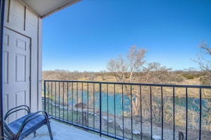 Condo, 2 Bedrooms | Property grounds