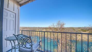 Kondominium, 2 kamar tidur | Halaman properti