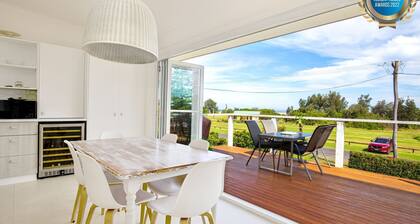 Arklow - Pet Friendly with Ocean Views