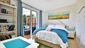 2 bedrooms, desk, iron/ironing board, travel cot