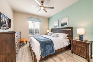 3 bedrooms, iron/ironing board, travel cot, WiFi - Modern Vista Cay nr pool•Walk to OCCC close iDrive (Orlando)