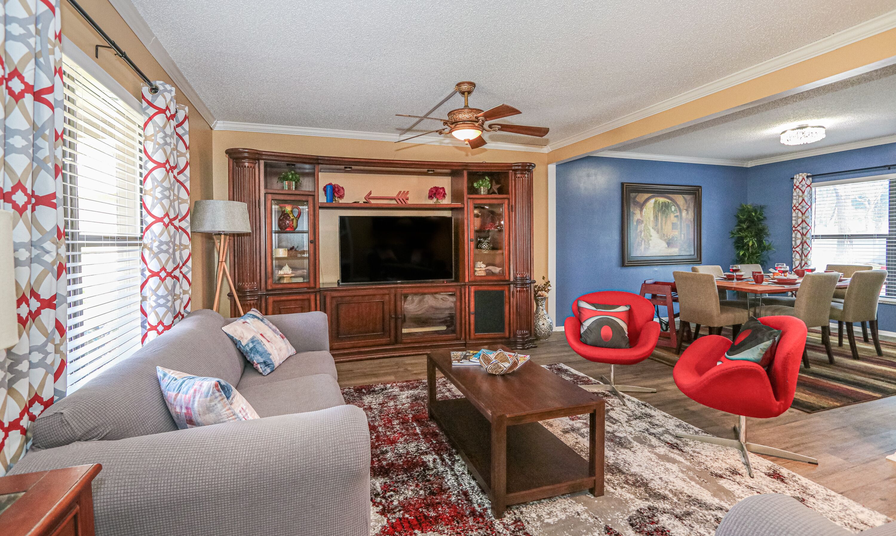 Family Retreat-King Bed-Pool-Hot Tub-Basketball-Mini Golf-Game Room & More