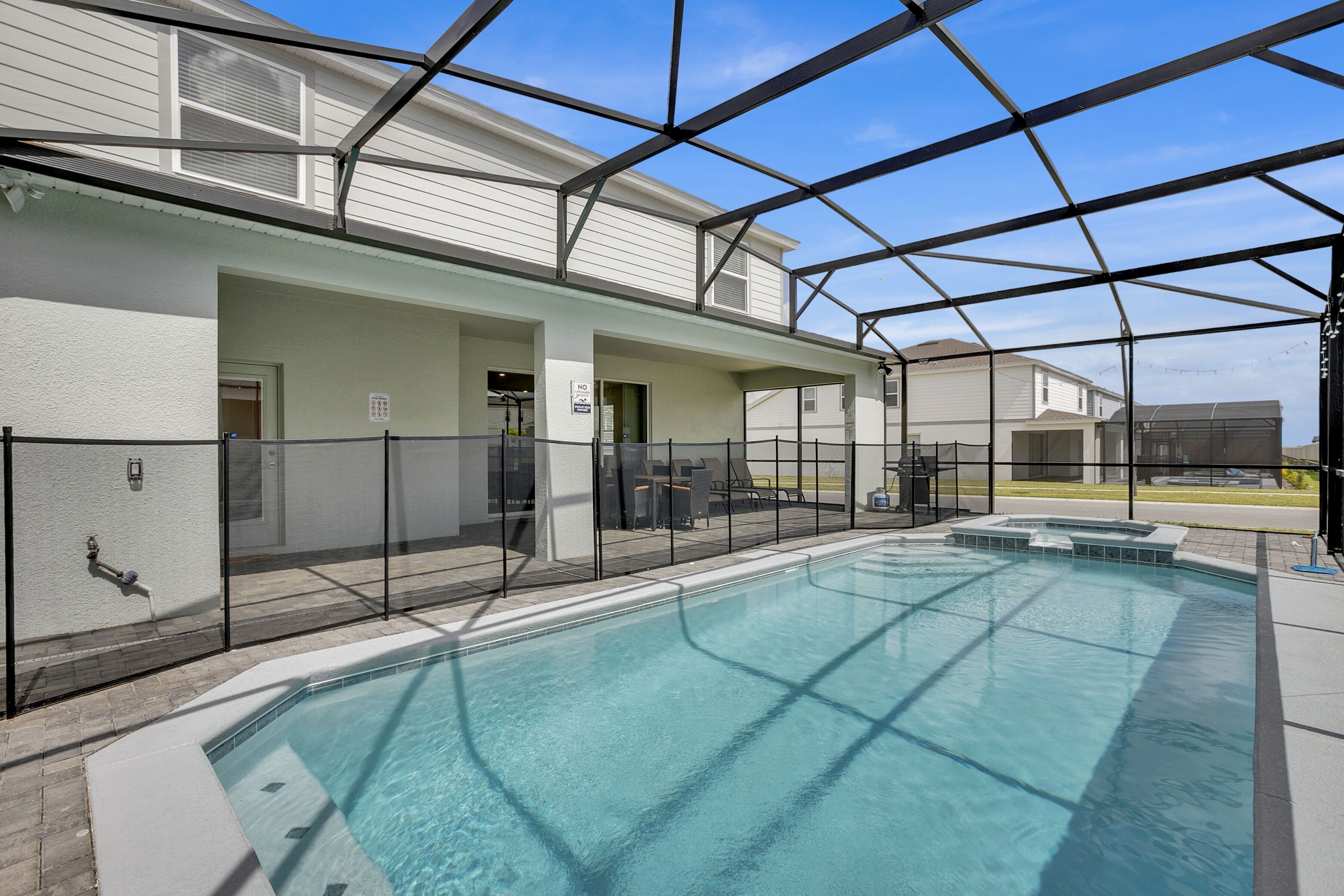 Innenpool, Außenpool