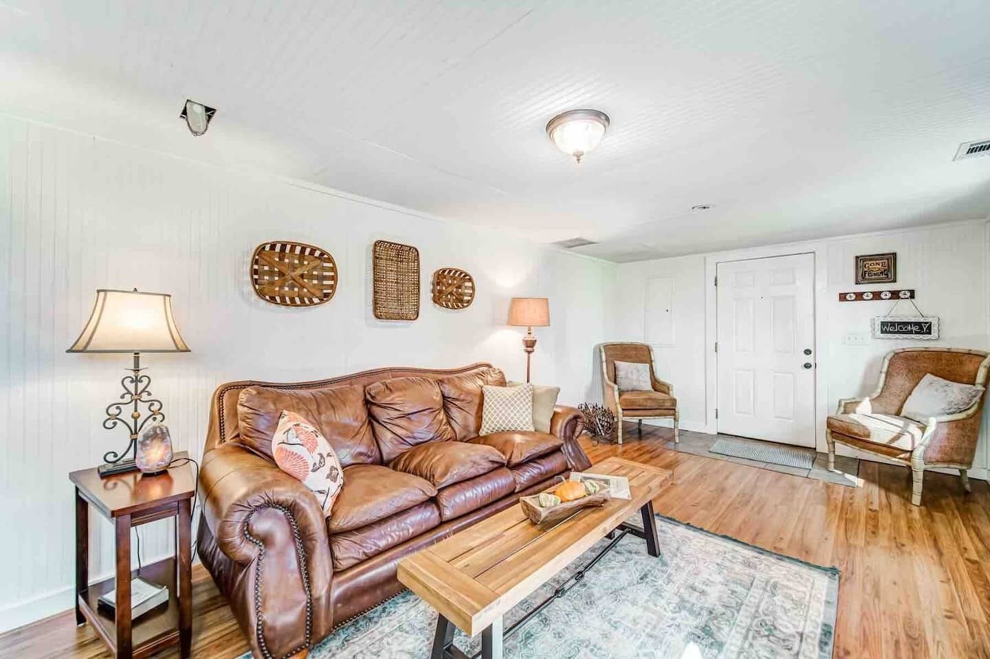 Barn on five acres & lake