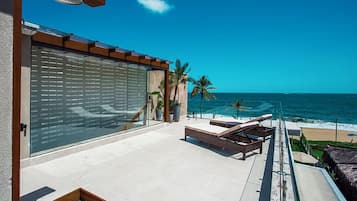 SUPER LUXURY SEA VIEW APARTMENT | 2 soveværelser, allergivenligt sengetøj, gratis Wi-Fi, sengetøj