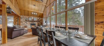 Spring Creek cabin: 6 Bdrms|Sleeps 12 (14 incl. kids)|Hot tub