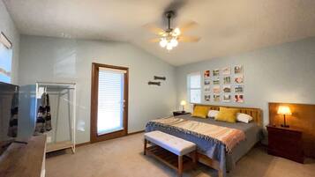 3 soverom, memory foam-senger, strykejern/-brett og wi-fi (inkludert)