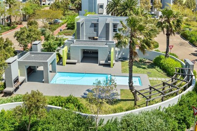 Fresh One-Bedroom Apartment | Pool | WiFi