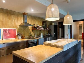 冰箱、微波炉、烤箱、洗碗机