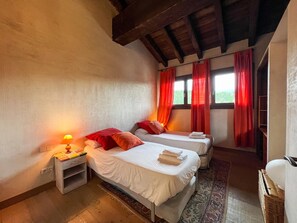 5 bedrooms, internet