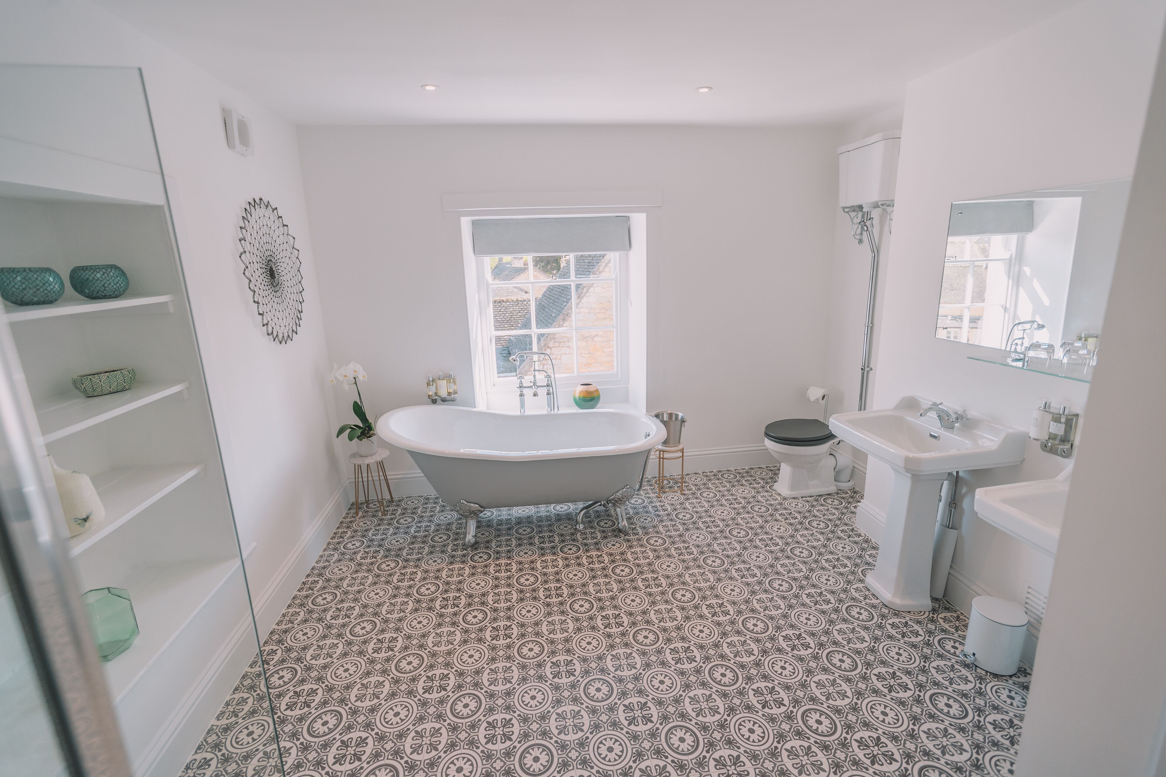 Premier Suite, Ensuite, River View (Euro) | Bathroom