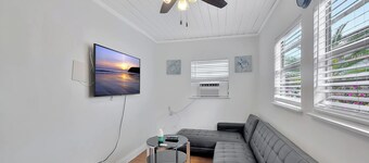 PRIME DELRAY BEACH, CHARMING 2 BEDROOM COTTAGE, PETS WELCOME 