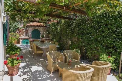 DomaineVinodolSun: Excl. Dream for up to 20 people, heated pool, sauna, tennis