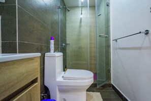Bathroom - Luxury Home in Lavington, Nairobi (NAIROBI)