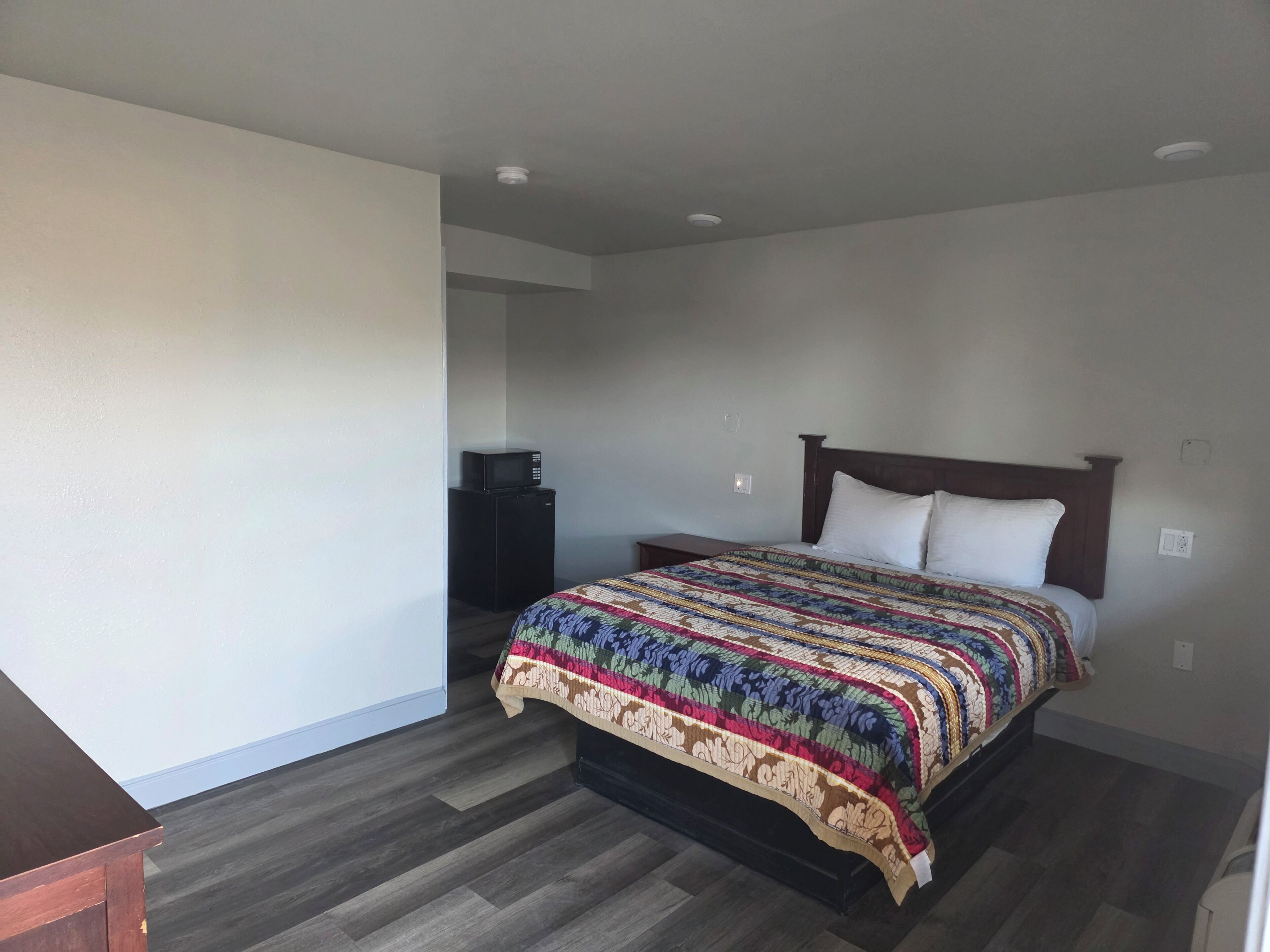 Economy Single Room, Smoking | Free WiFi, bed sheets