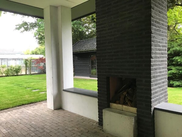 Terrace/patio - Fiddlers Hoorn Guest House in cozy village (Zwaag)