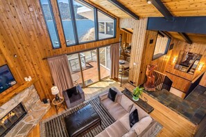 Smart TV, fireplace, books, stereo - Lakefront Retreat: Mountains, Hot Tub, Dock, Kayaks. Breathtaking Sunset Getaway (Big Bear Lake)