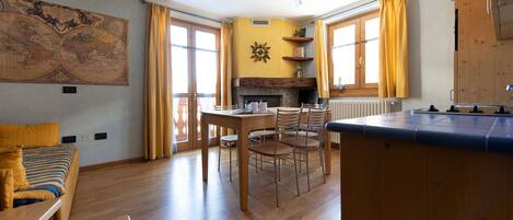 Apartment (1 Bedroom) | Interior