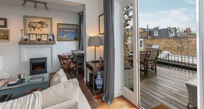 JOIVY Stylish 2-bed Flat w/ Terrace Near Battersea Park