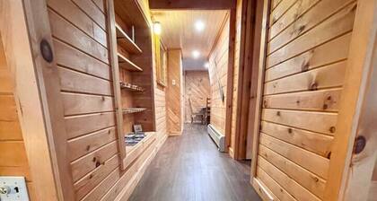 Evergreen|Apartment Downtown with Fire Pit