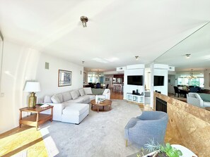 Smart TV, fireplace, DVD player, books