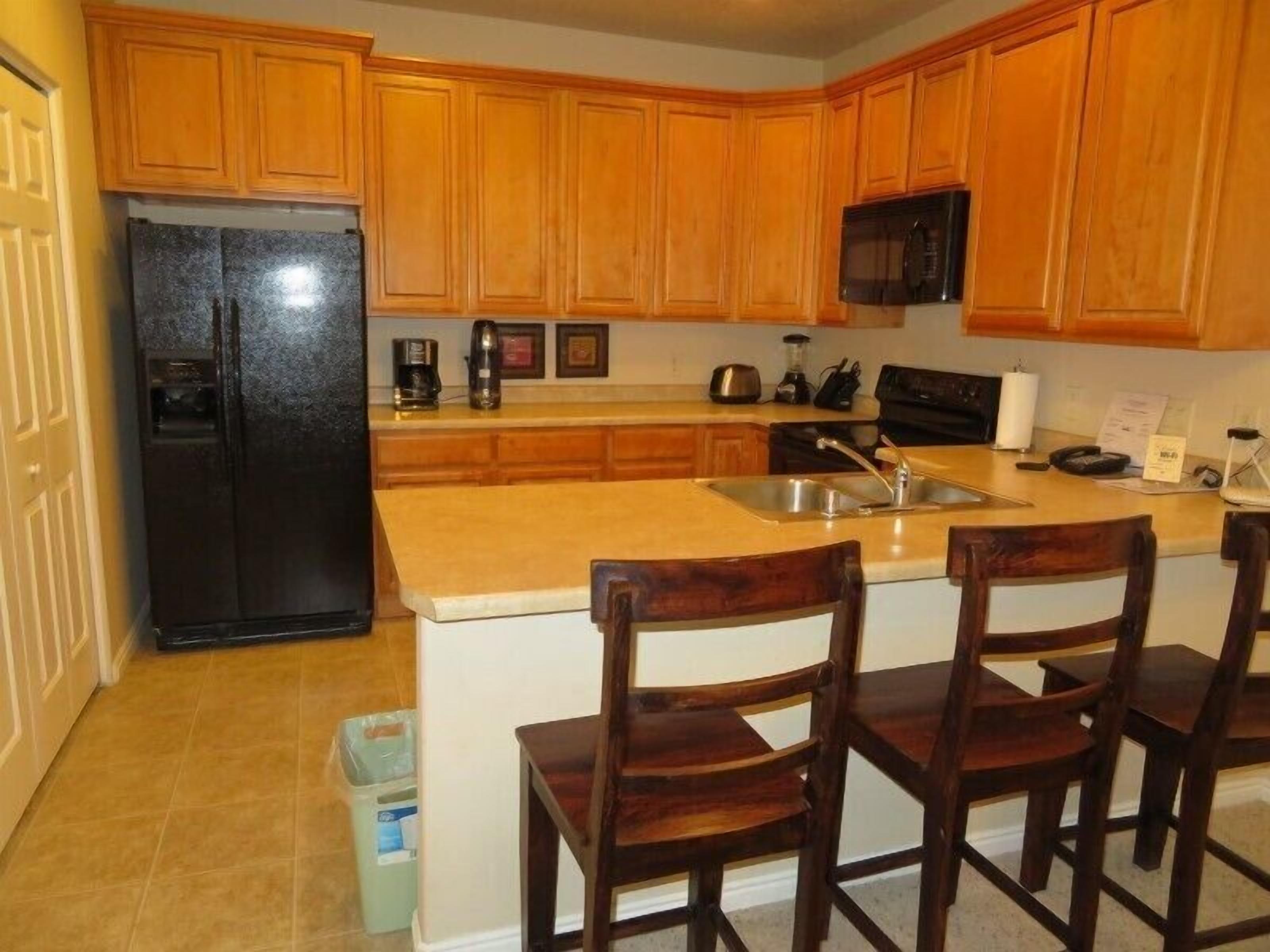 Springs 3 bed/2 bath w/ 2 car garage, Sleeps 8!