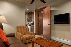 TV, fireplace, DVD player