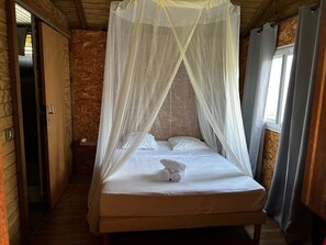 1 chambre, lit parapluie, Wi-Fi, draps fournis